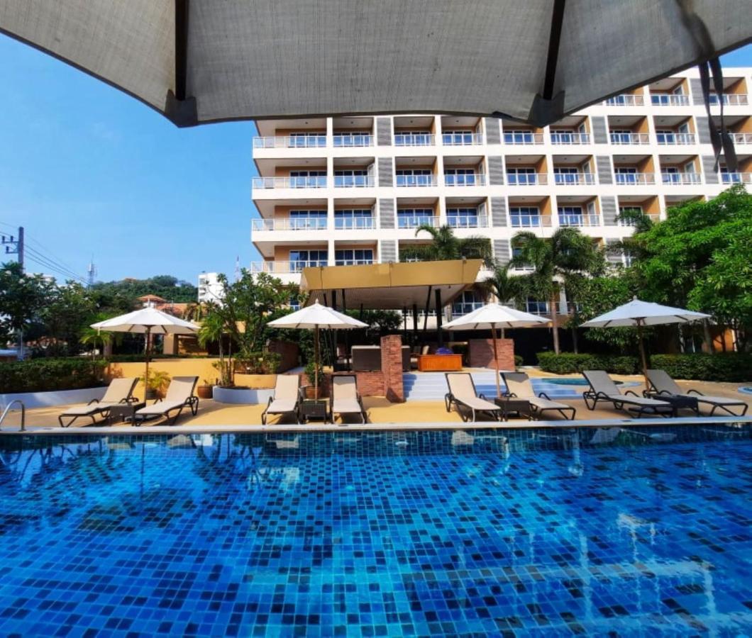 Nova Platinum Hotel Pattaya Exterior foto