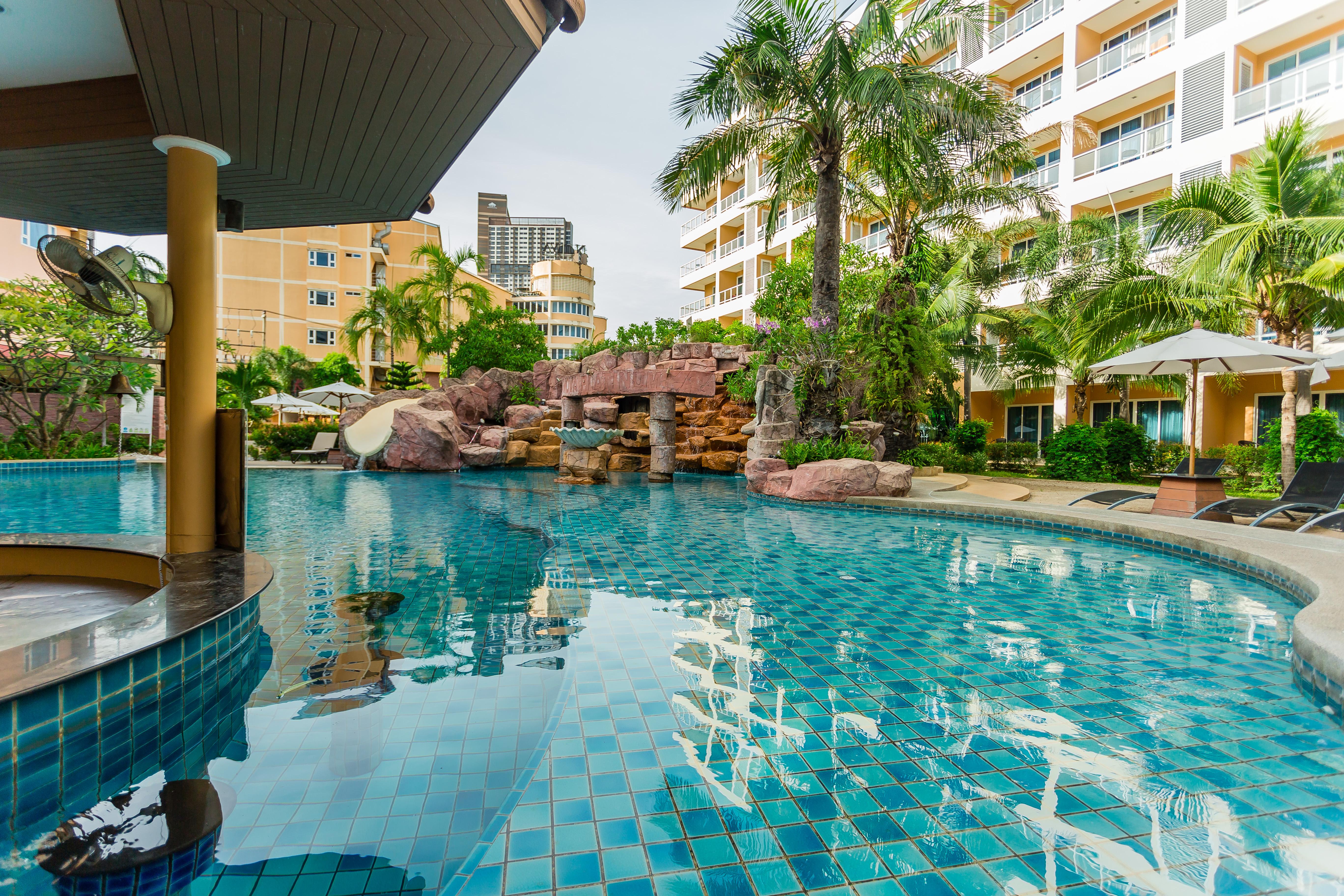 Nova Platinum Hotel Pattaya Exterior foto